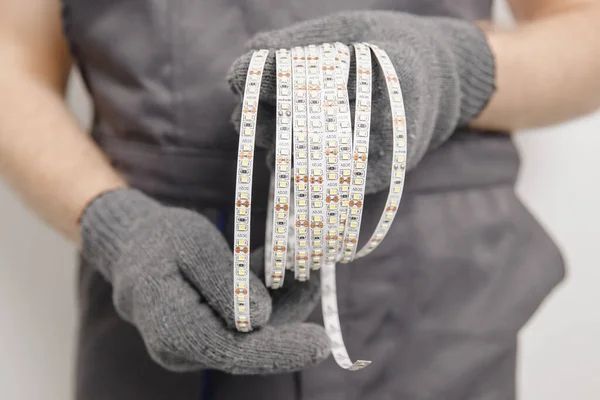 10 greșeli frecvente de evitat la instalarea benzilor LED 10 greșeli frecvente de evitat la instalarea benzilor LED